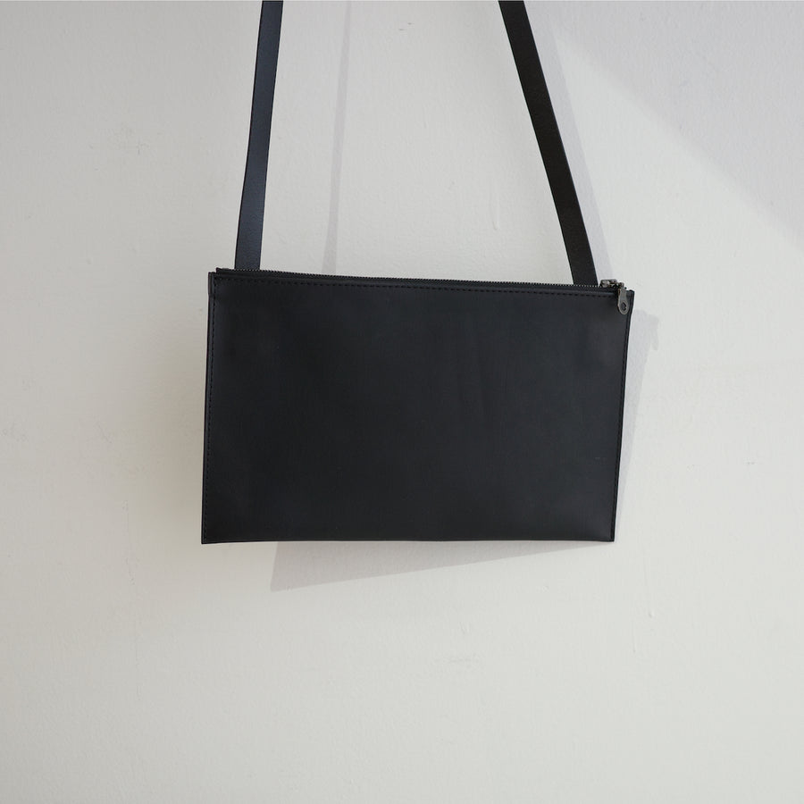 one strap black board bag